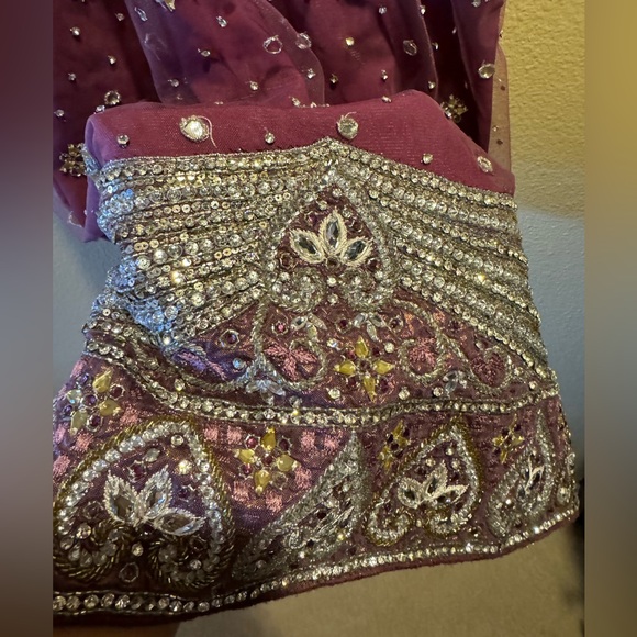 Gorgeous real crystal, handwork,wine color tunic. Pics don’t do justice. BUST 40 - Picture 1 of 5
